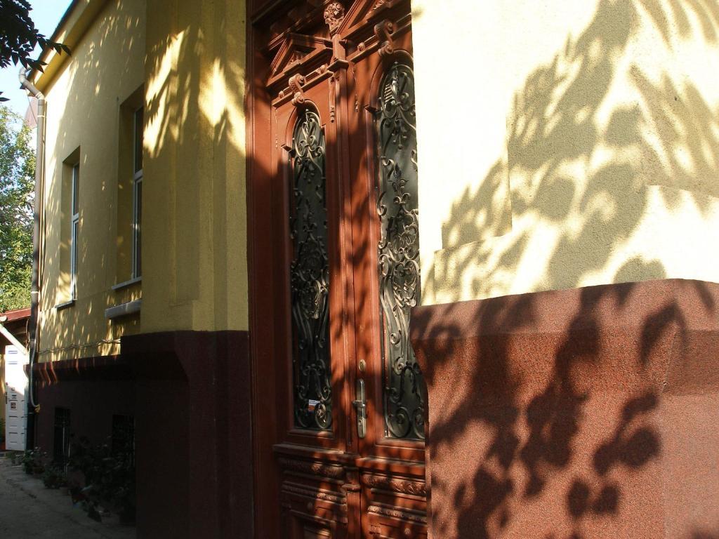 Kretan Hostel Букурещ Екстериор снимка