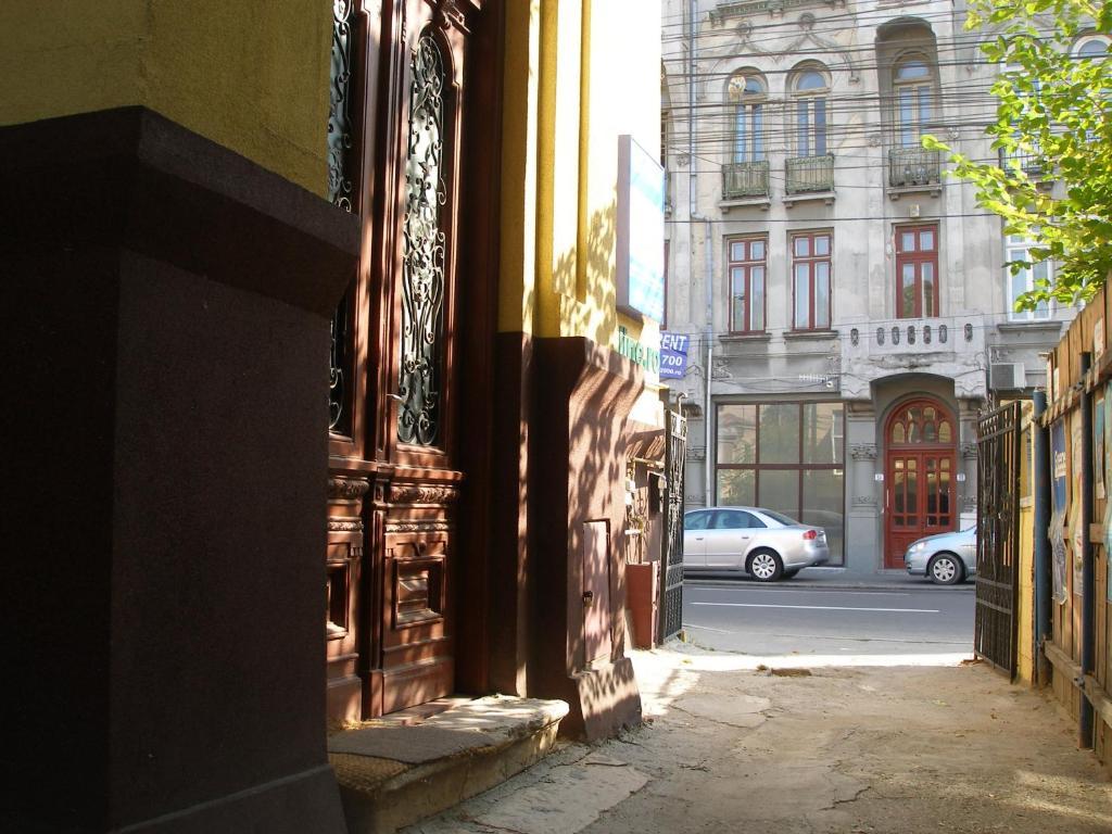 Kretan Hostel Букурещ Екстериор снимка