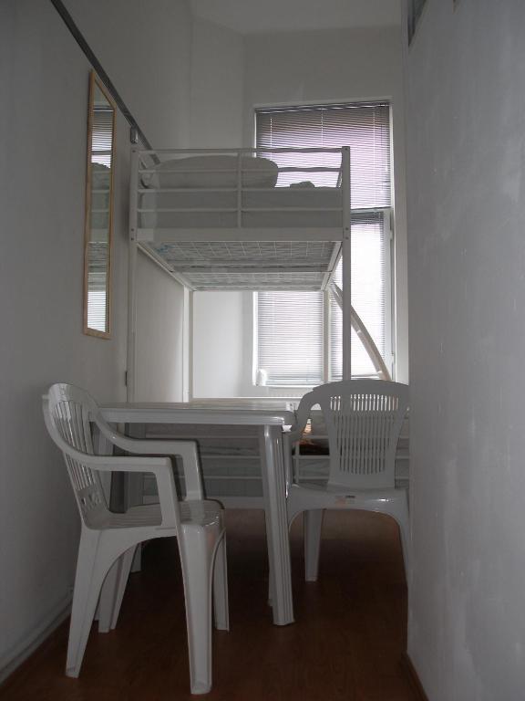 Kretan Hostel Букурещ Екстериор снимка