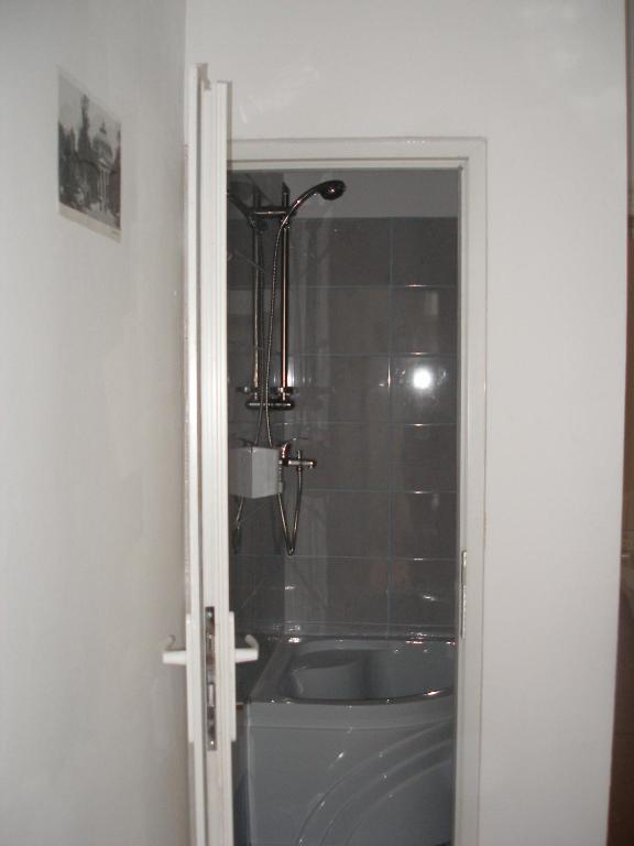 Kretan Hostel Букурещ Стая снимка