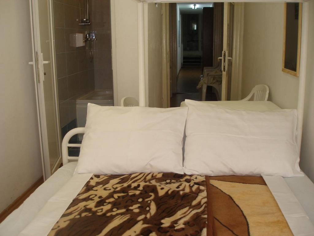 Kretan Hostel Букурещ Стая снимка