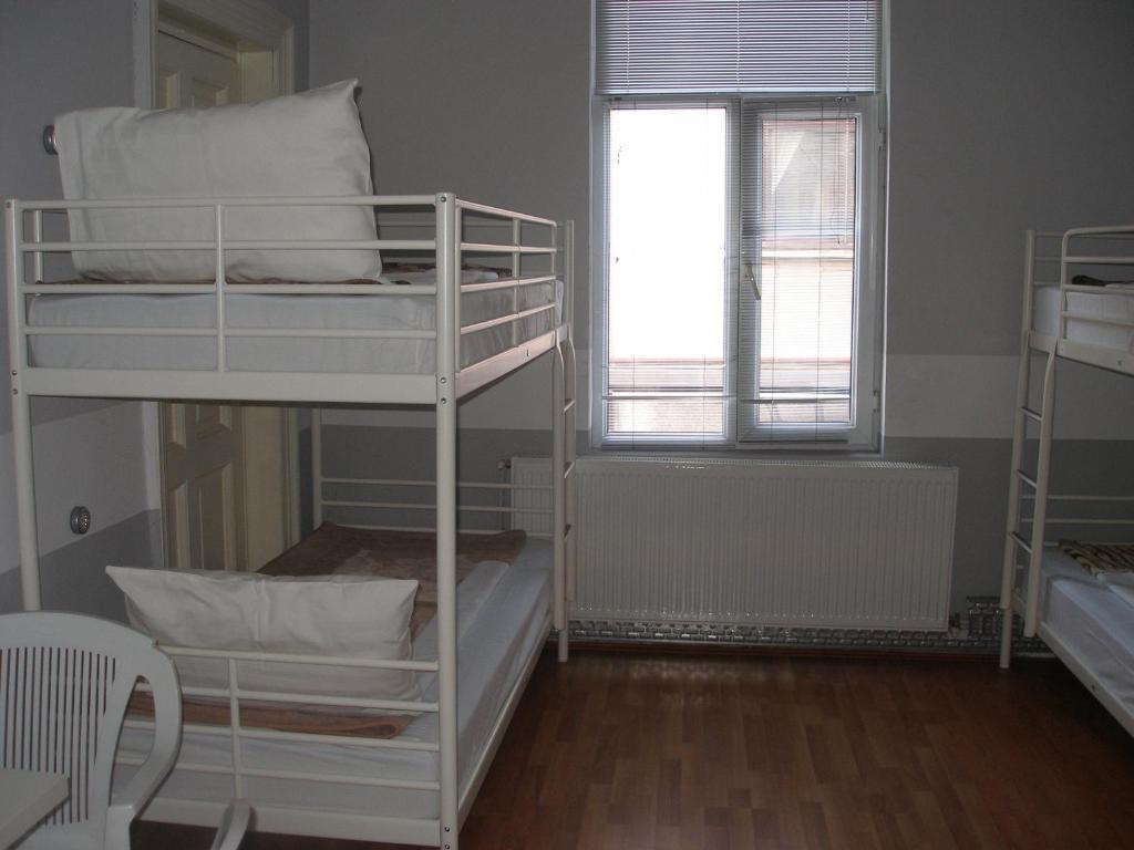 Kretan Hostel Букурещ Стая снимка