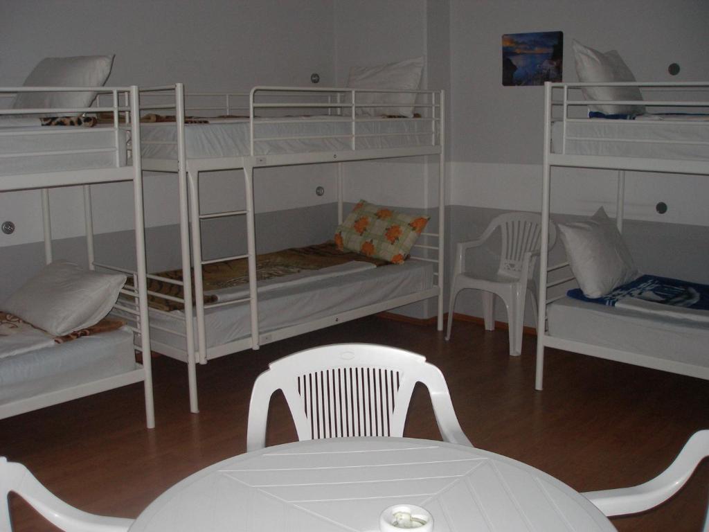 Kretan Hostel Букурещ Екстериор снимка
